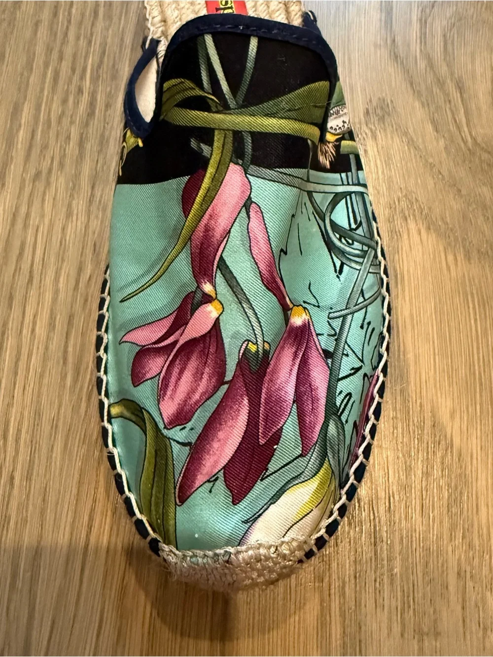 Respoke eye catching